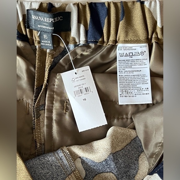 BANANA Republic (16) camo Hayden pant.Pull-on, elastic back waist, split hem NWT - Picture 10 of 12